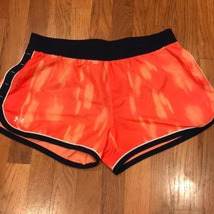 Women’s Under Armour dri-fit shorts. Size: M